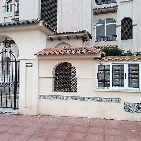 Residencia Alhambra Los Cisnes Torrevieja Eksteriør billede