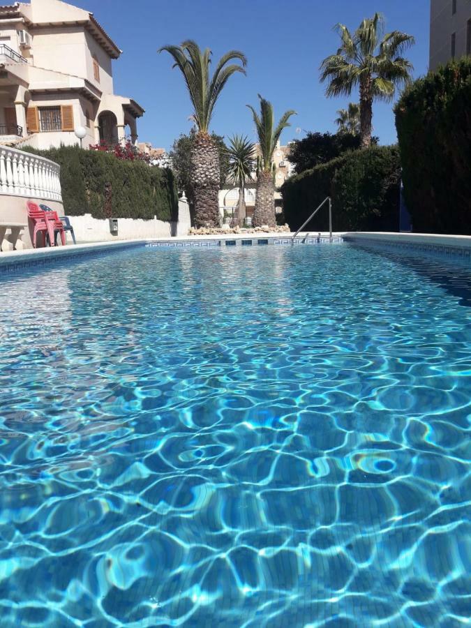 Residencia Alhambra Los Cisnes Torrevieja Eksteriør billede