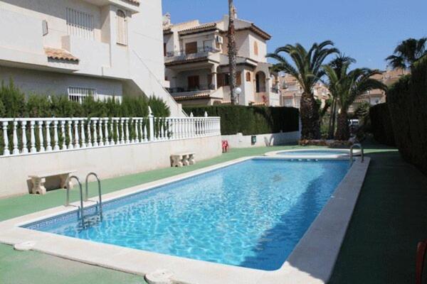 Residencia Alhambra Los Cisnes Torrevieja Eksteriør billede